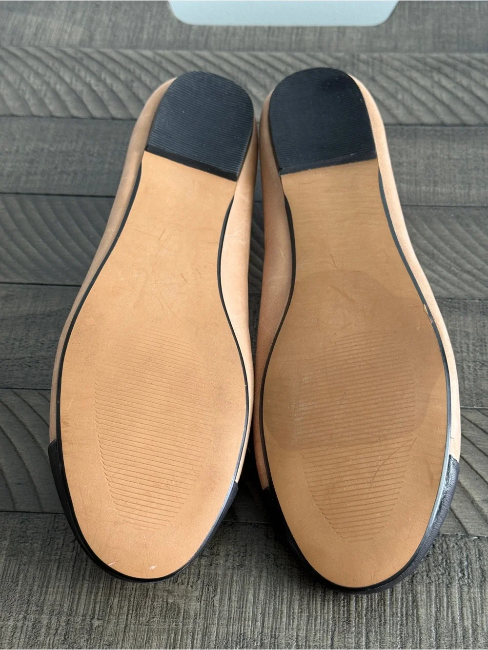 Fossil Two-Tone Tan and Black Women’s Ballet Flats Size 9.5